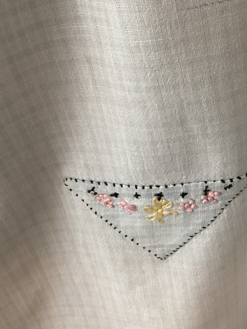 Antique Hand embroidered baby dress classic homespun light-weight cotton gauze - Picture 5 of 7